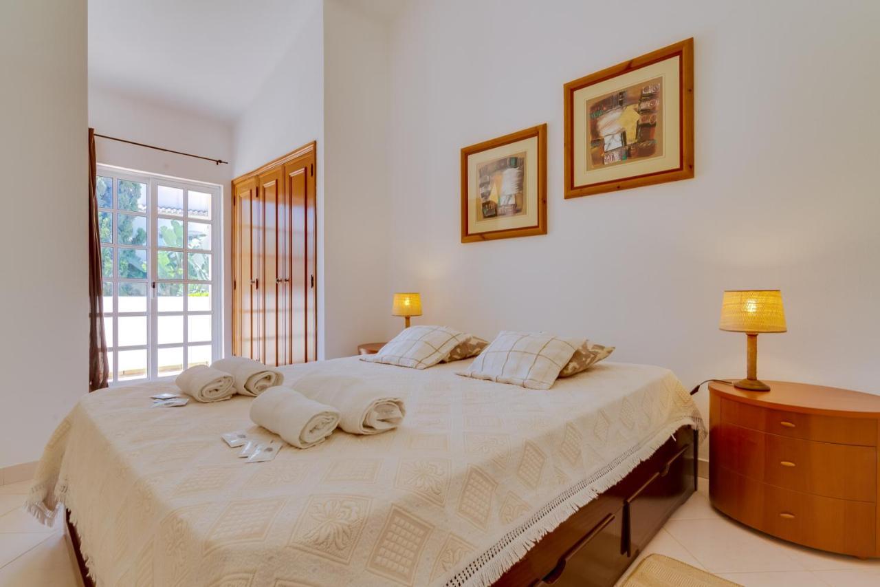 Small Villa 4Pax -Shared Pool @ Homesbyfc Albufeira Buitenkant foto